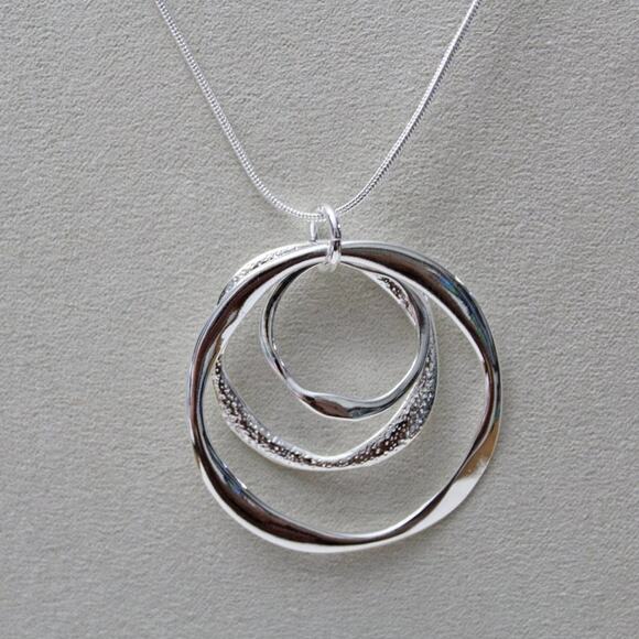 New Silver 925 Necklace with a Triple Circle Pendant N23 - Picture 4 of 4